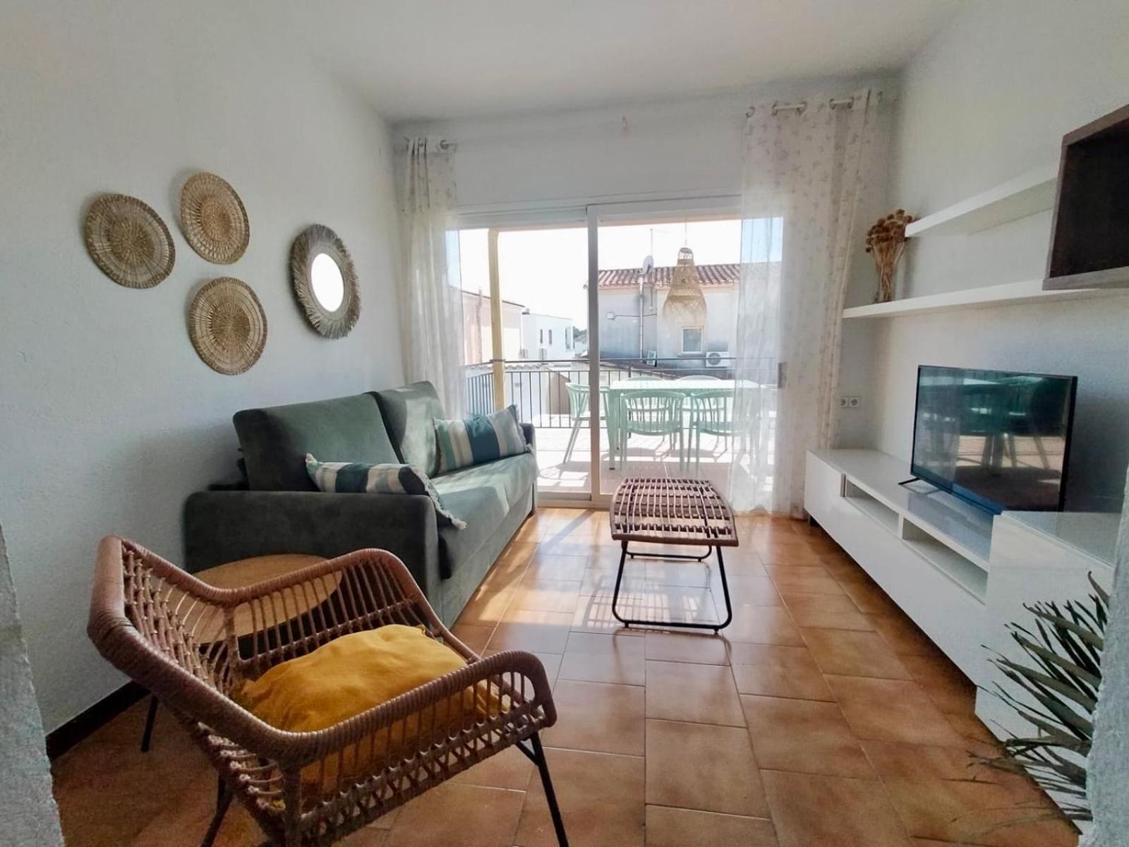 Gorgot P1 I Apartamento Con Terraza Y Piscina Comunitaria Cerca De La Playa エンプリアブラバ エクステリア 写真