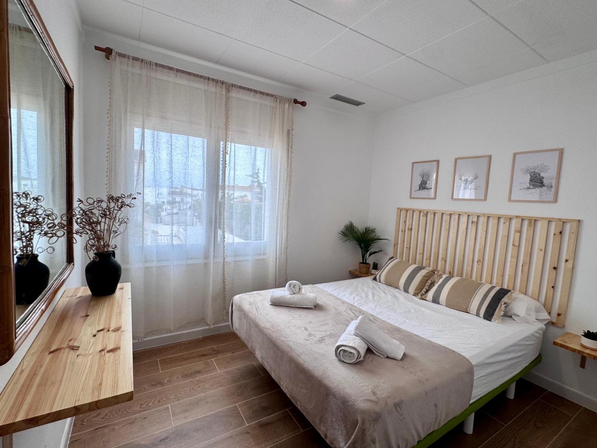 Gorgot P1 I Apartamento Con Terraza Y Piscina Comunitaria Cerca De La Playa エンプリアブラバ エクステリア 写真