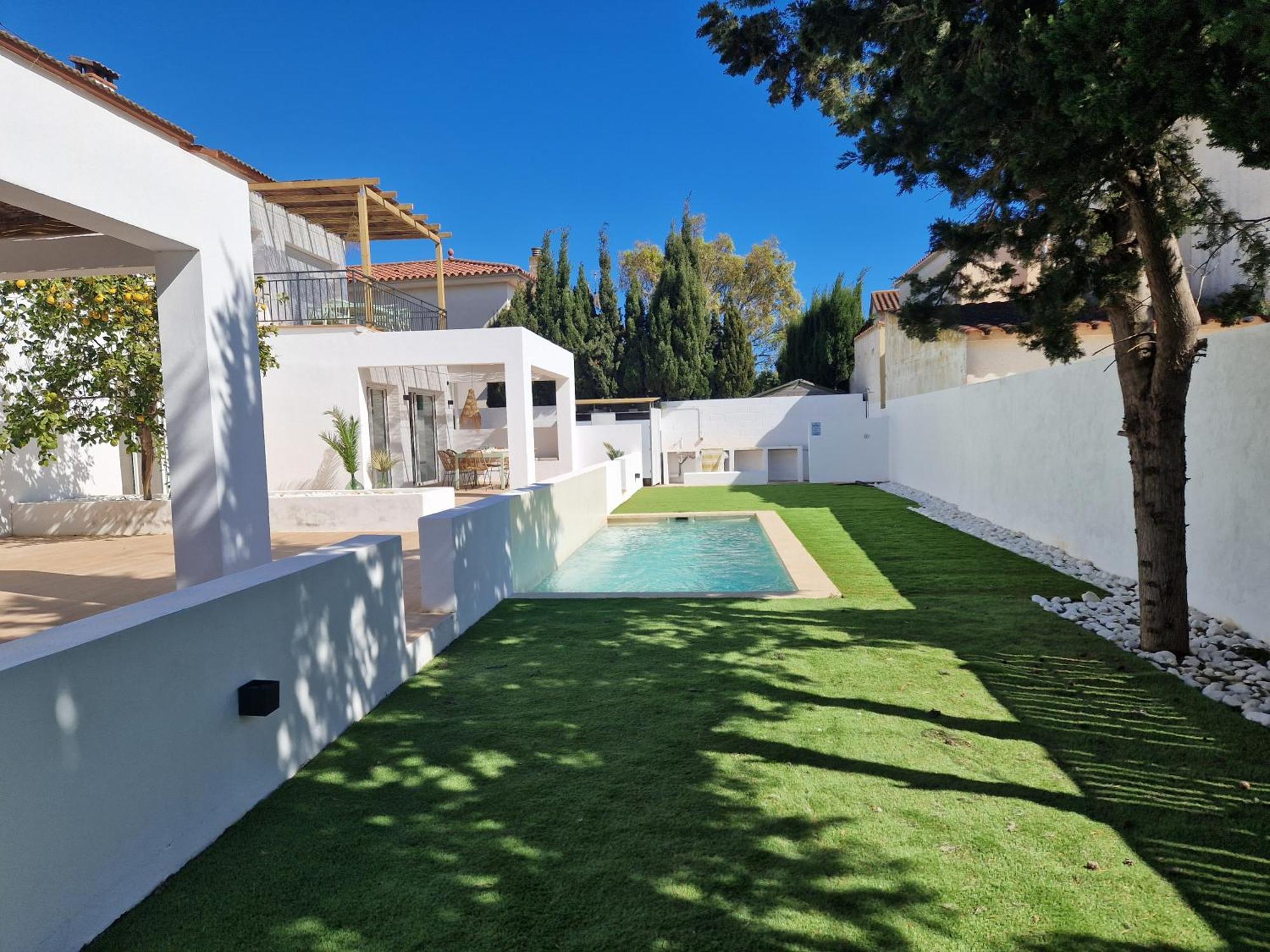 Gorgot P1 I Apartamento Con Terraza Y Piscina Comunitaria Cerca De La Playa エンプリアブラバ エクステリア 写真