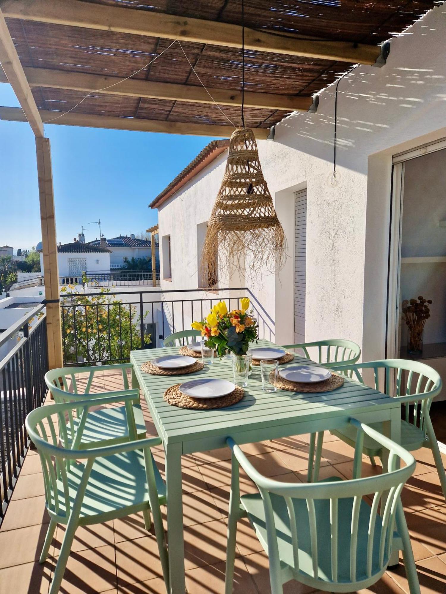Gorgot P1 I Apartamento Con Terraza Y Piscina Comunitaria Cerca De La Playa エンプリアブラバ エクステリア 写真